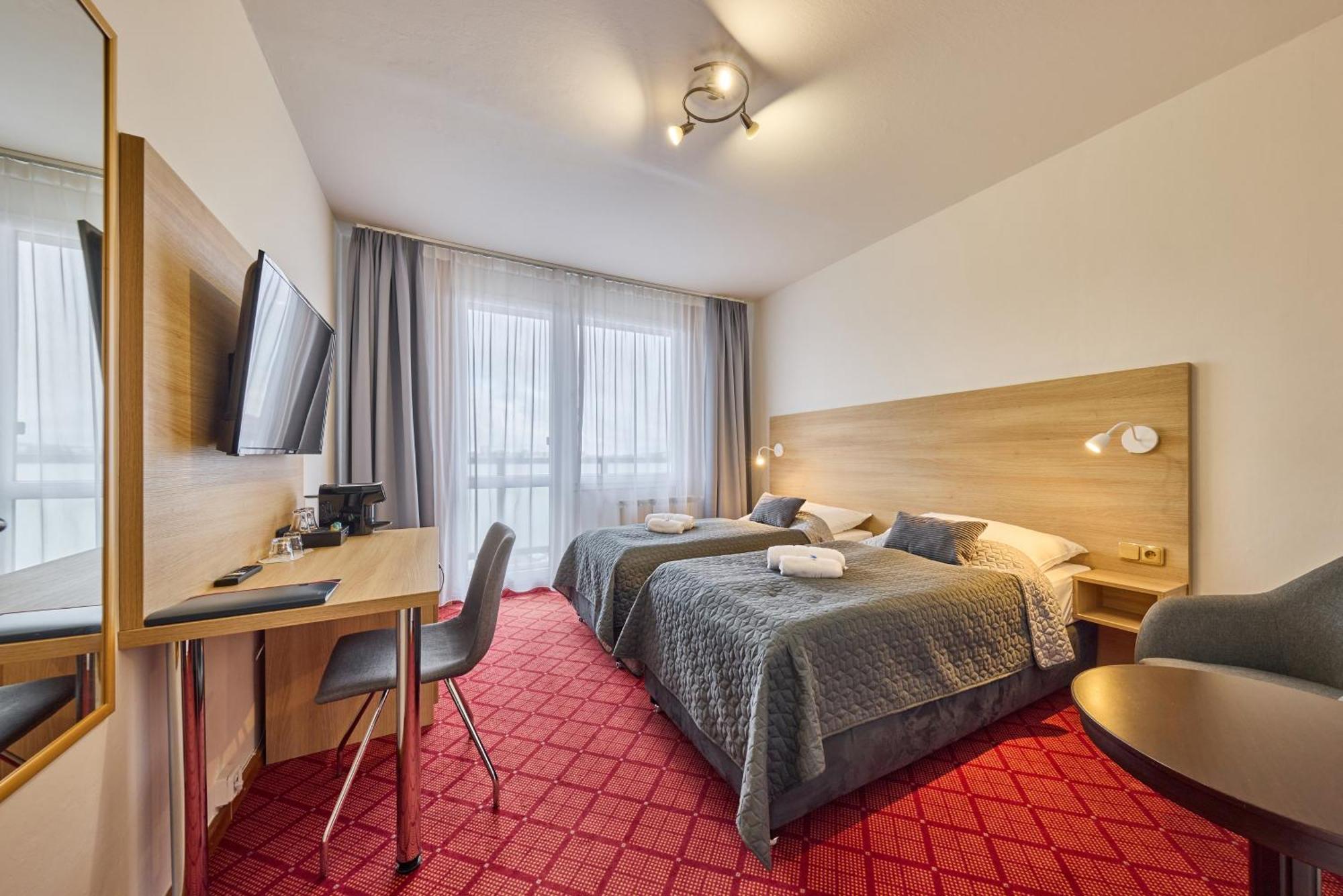 Patria Hotel Trutnov Kültér fotó