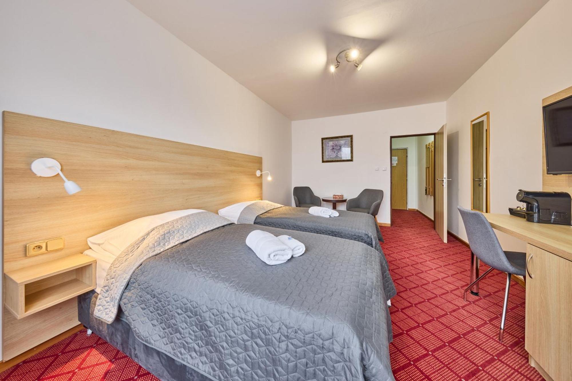Patria Hotel Trutnov Kültér fotó