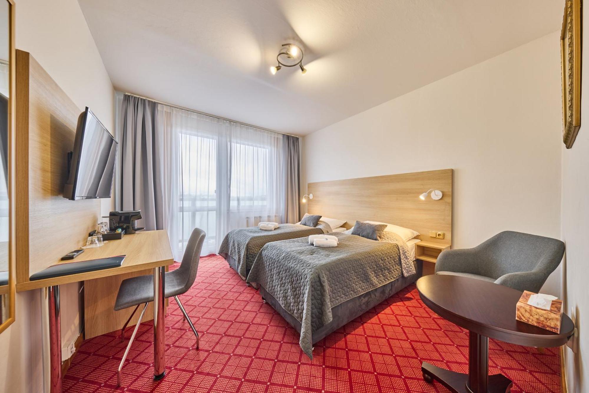 Patria Hotel Trutnov Kültér fotó